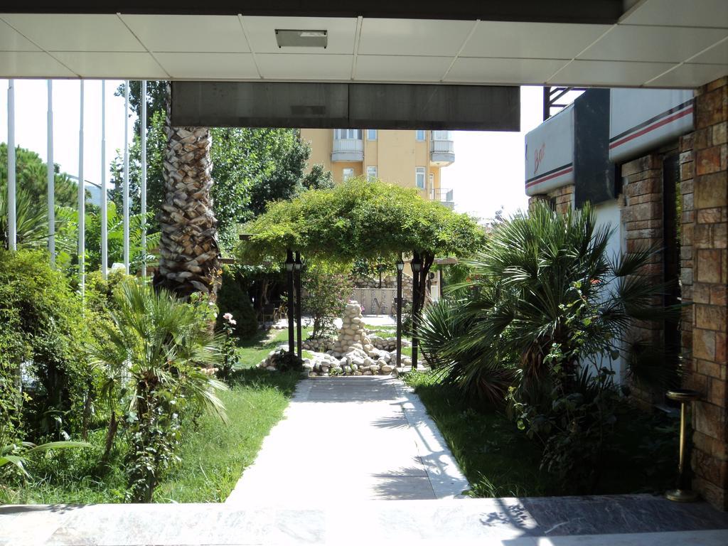 Izethan Hotel 무글라 외부 사진