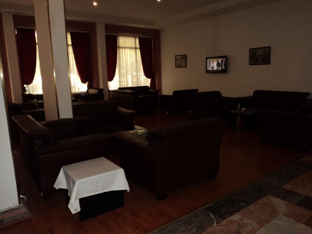 Izethan Hotel 무글라 외부 사진