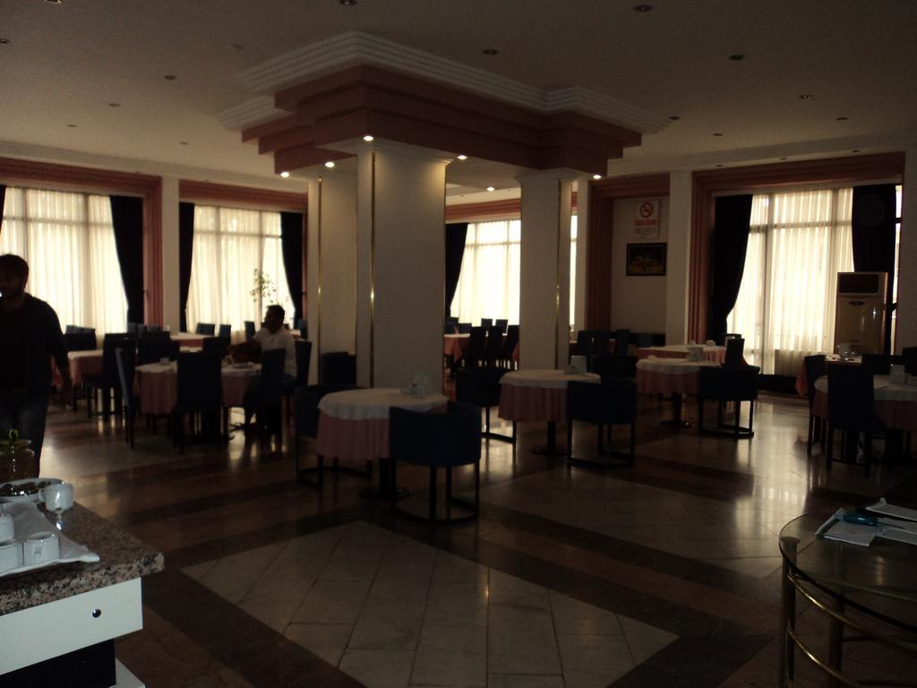 Izethan Hotel 무글라 외부 사진
