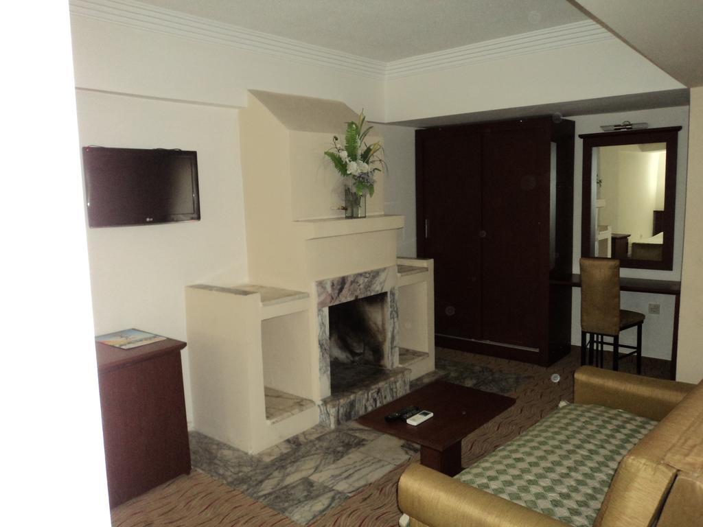Izethan Hotel 무글라 객실 사진