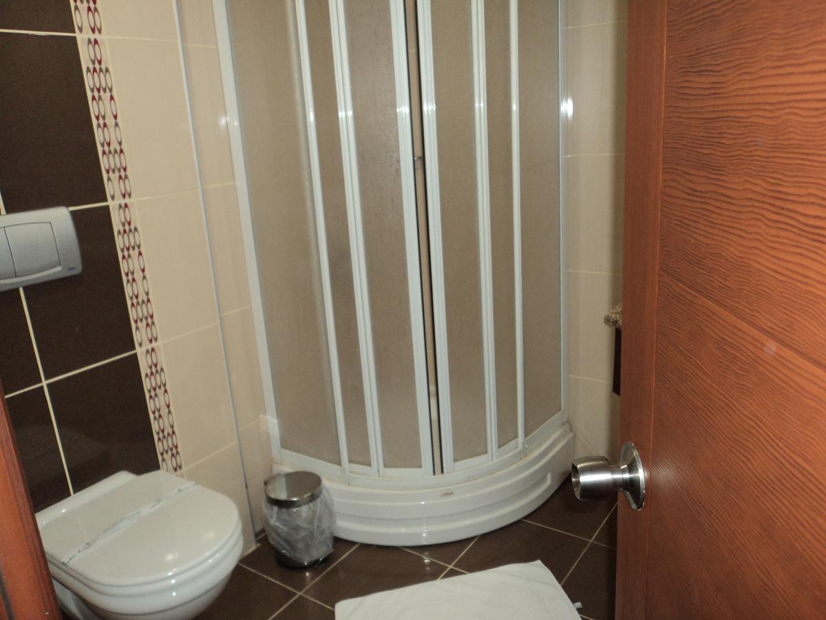 Izethan Hotel 무글라 객실 사진